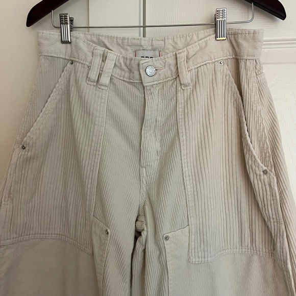BDG Urban Outfitters Cream Sienne Corduroy Wide Leg Paneled Utility Pants Size 6 - Picture 3 of 8